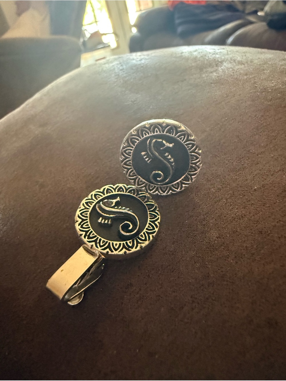 Silver-Tone Men’s Clip-On Cufflinks  and matching tie clip Engraved Seahorse